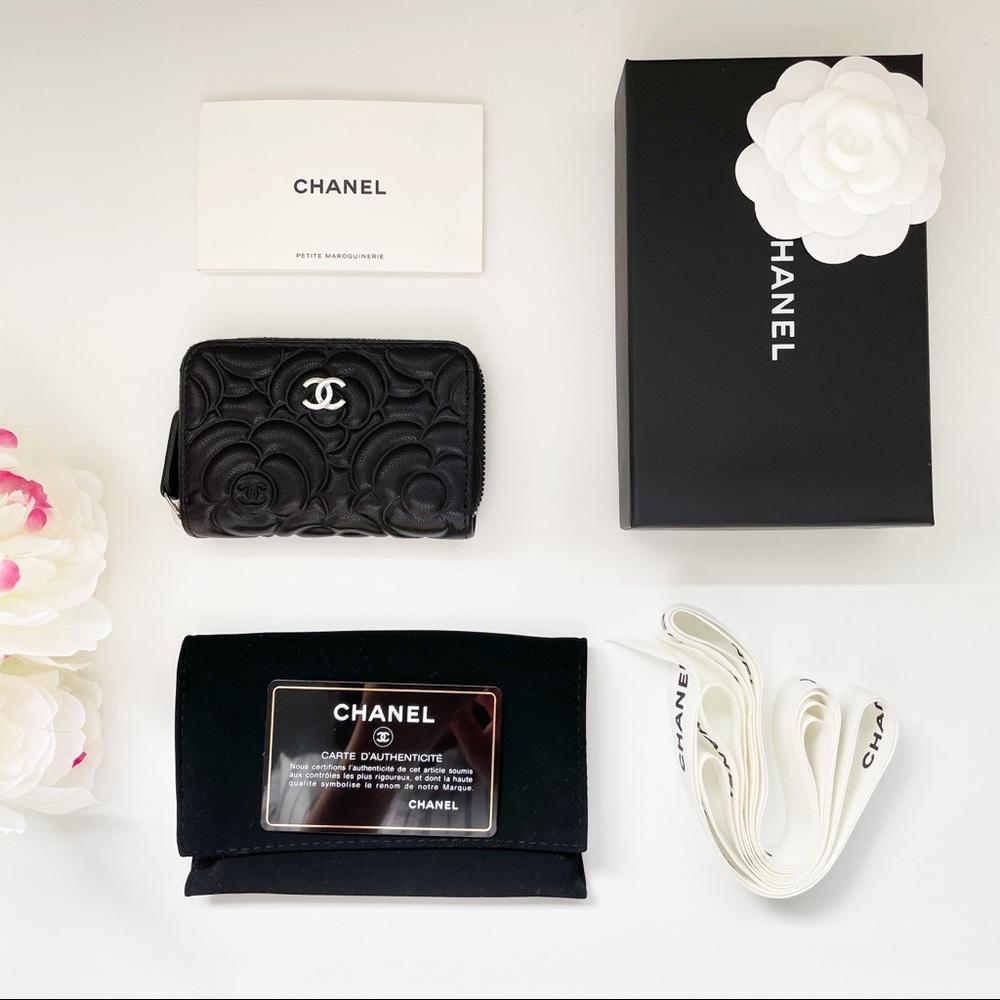 *SOLD*Chanel camellia coin purse - Picture 4 of 4